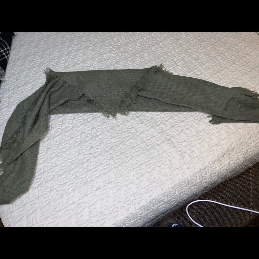 Green scarf wrap
